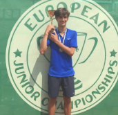 们专注比赛 们专注比赛